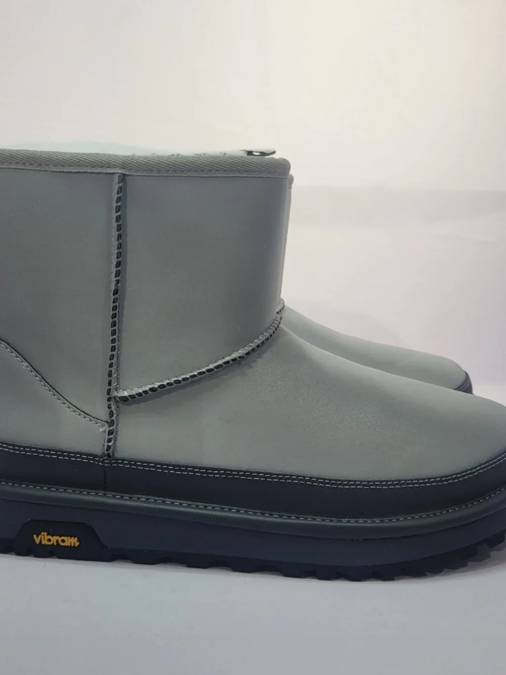 UGG Classic Mini Reflective Mens Size 9 Silver Reflective Shearling Winter Boots